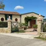 ファームステイ La Ghirlanda Wine Saragano