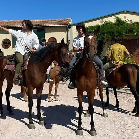 La Ghirlanda Wine Agroturismo