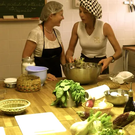 Agroturismo La Ghirlanda Wine *