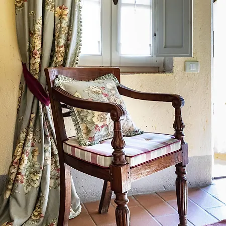 La Ghirlanda Wine Saragano