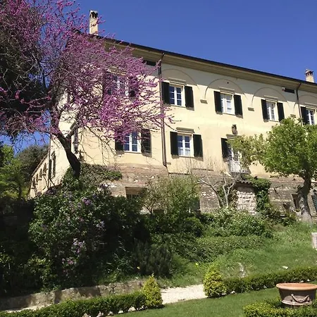 La Ghirlanda Wine Saragano